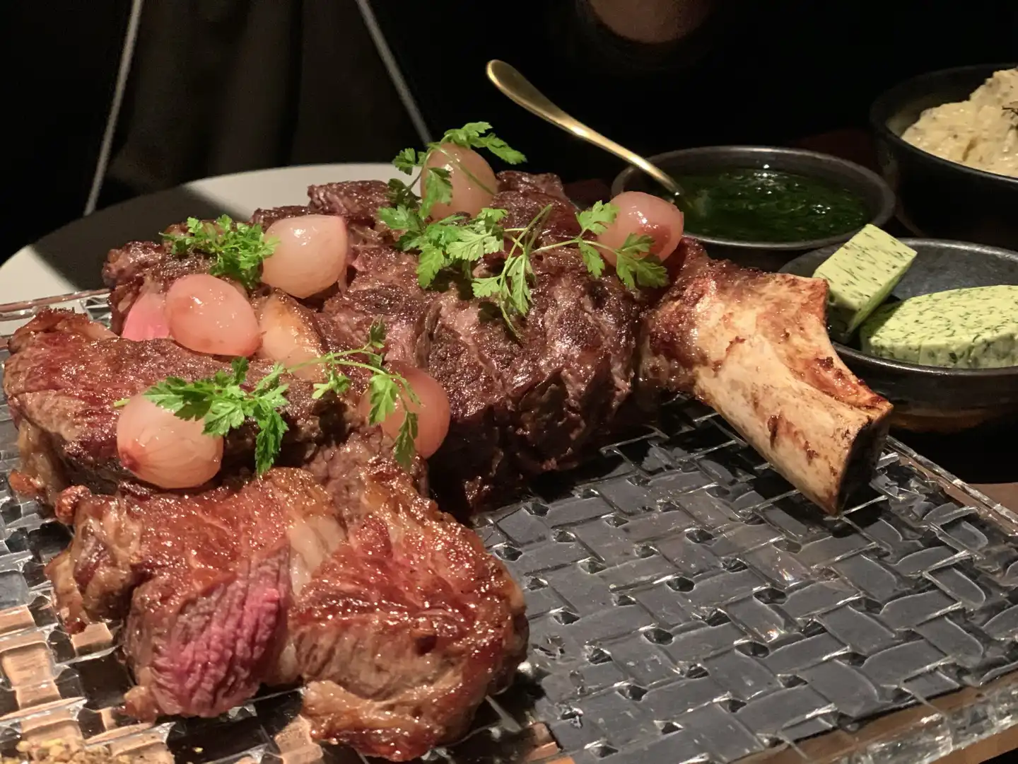 Côte de Boeuf Fine Dining Anrichtung — Norman Nielsens eigenes Foto