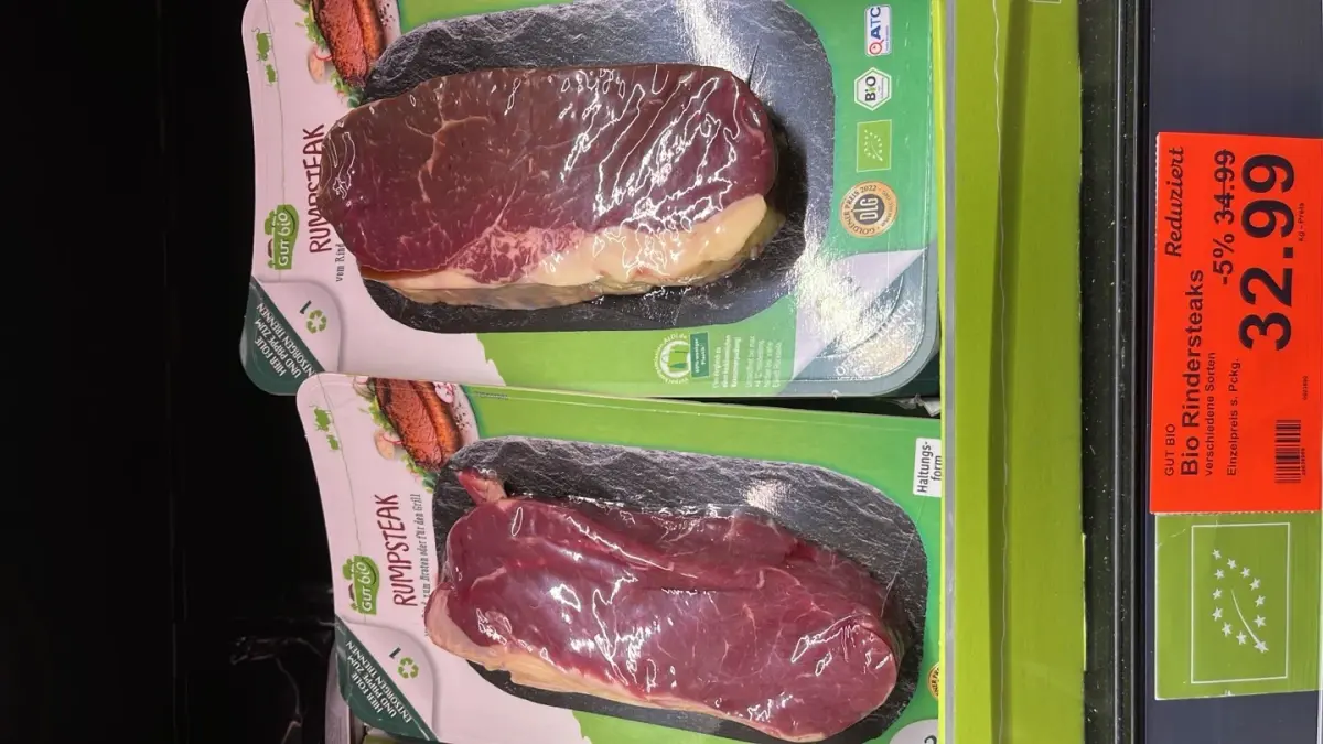 GUT BIO Rumpsteak bei Aldi mit Preisschild 32,99 Euro pro Kilogramm
